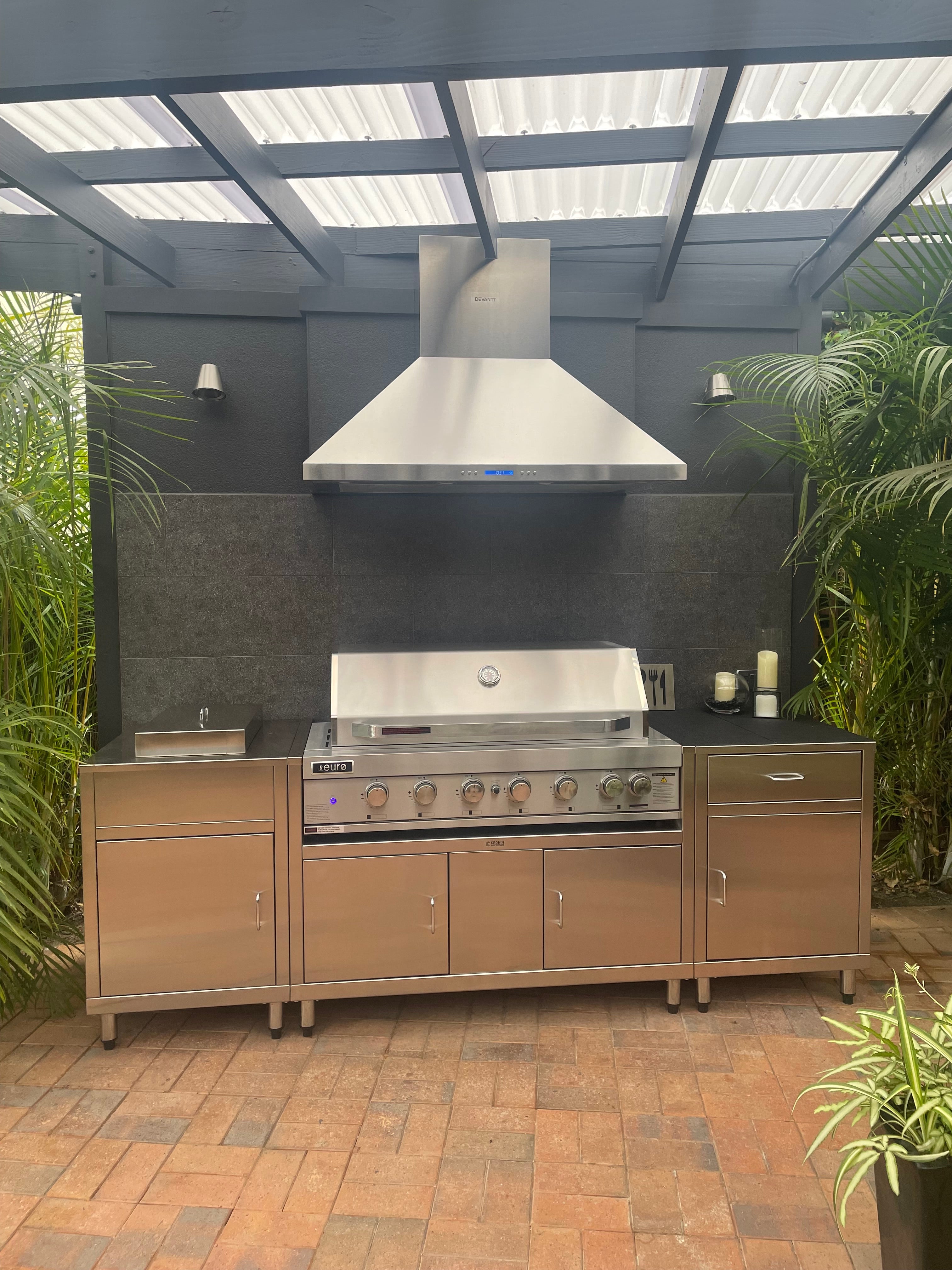 Stainless steel outdoor kitchen with BBQ , side burner and rangehood